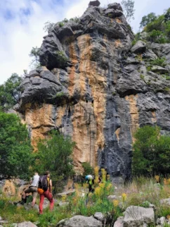 Par_minut_dostopa_do_čudovite_skale