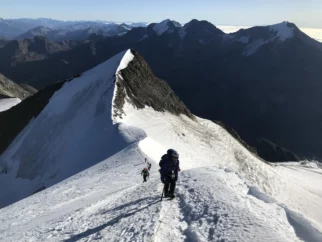 Na grebenu.