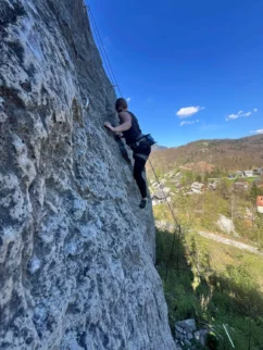 hit dneva, a se res vidi k Rožiču