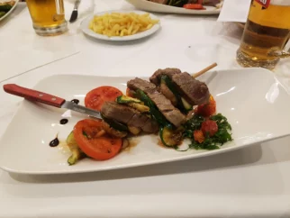 Stestiral smo Ante's steakhouse. 10/10 would devour again