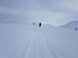 Ogrevalna turna. V ozadju se vidi Mont Noble, 2673 m