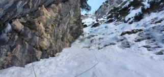 Drugi cug. Velik grapcanja in hoje v tej smeri. Zarad tega tud velik štajerca. Smer sva potegnila v 6 cugih. Ene dva sva združila