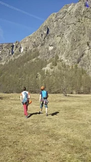 Starejši del odprave je bil tu že večkrat in je rest day vzel nadvse resno. Mlajši del pa je napadel 2 smeri, med drugim tudi Črtovo bivak smer.