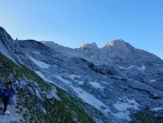 dostop in bivak tik nad nami