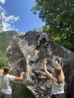 A se skor splača past?