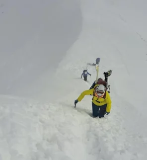 Coruldi_ridge_naskok_na_vrh