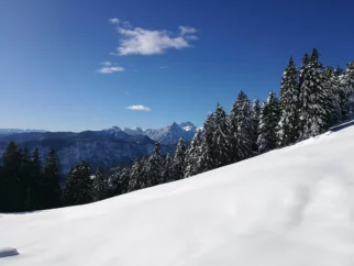 Iz gmajne na čisto flanko proti Kleku....