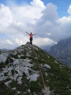 Vali kliče dež, da ne bi rabli it še ene smeri...