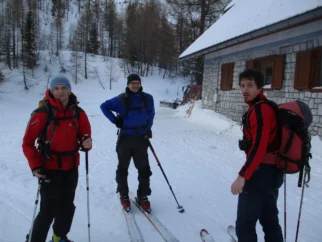 1. ko je vsa služba s ferajna, namesto slavnostnega kosila Zelenica