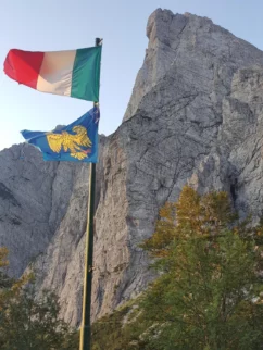 Lep pogled na Karnijsko Sfingo