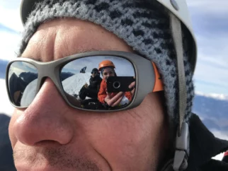 Načelnik naju je mel pa skuz na uč