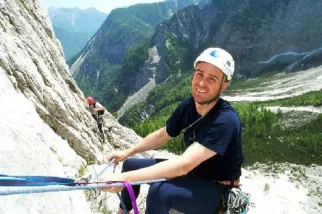 Slugi z večnim tečajnikom Jakobom (ma se trudi)