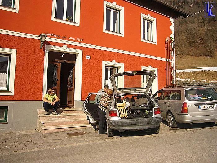 Čas za domov.. dobro da imamo dva avta