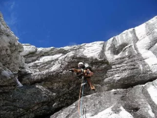 pa Žiga napade z vso silo
