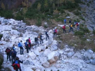 In že smo se podali v smer,...