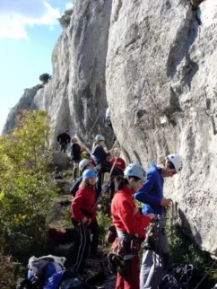 Dvigrad smo spremenili v gradbišče. Enkrat nam bodo najbrž zaračunali še obrabnino skale in svedrov!