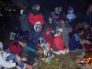 Večerja na turistični kmetiji "Pod milim nebom".