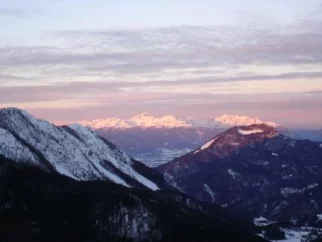jutro se naredi pri vztopu v peto žrelo