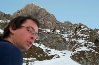 Janez pozer in Karamela direkt