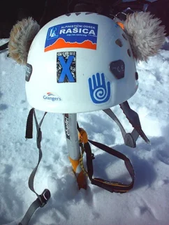 postavimo znamenje da smo bli res gor