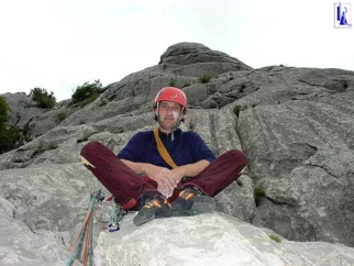 malo zabluzim v eno 6b, vendar kardinalno zablodo nemudoma popravim