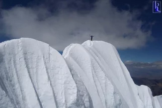 Blaž na vrhu krasotice Alpamayo