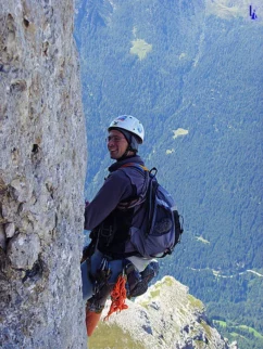 ampak moralo je treba vzdrzevati, tudi mraz nam kmalu vec ne pride do zivega (ker itak cist otrpnemo ;), zakaj torej ne bi bili dobre volje?