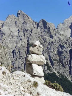 Smerokaz na poti proti Passo Duranu.