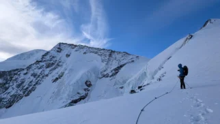 Sestop naslednji dan. V ozadju skalni greben zahodnega vrha Piz Palü-ja